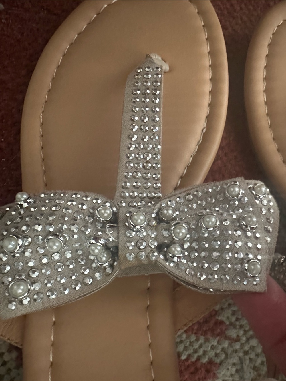 Ladies beige thong sandals with crystal and pearl bows by Dolce Mojo Moxy size 7 - Picture 5 of 15